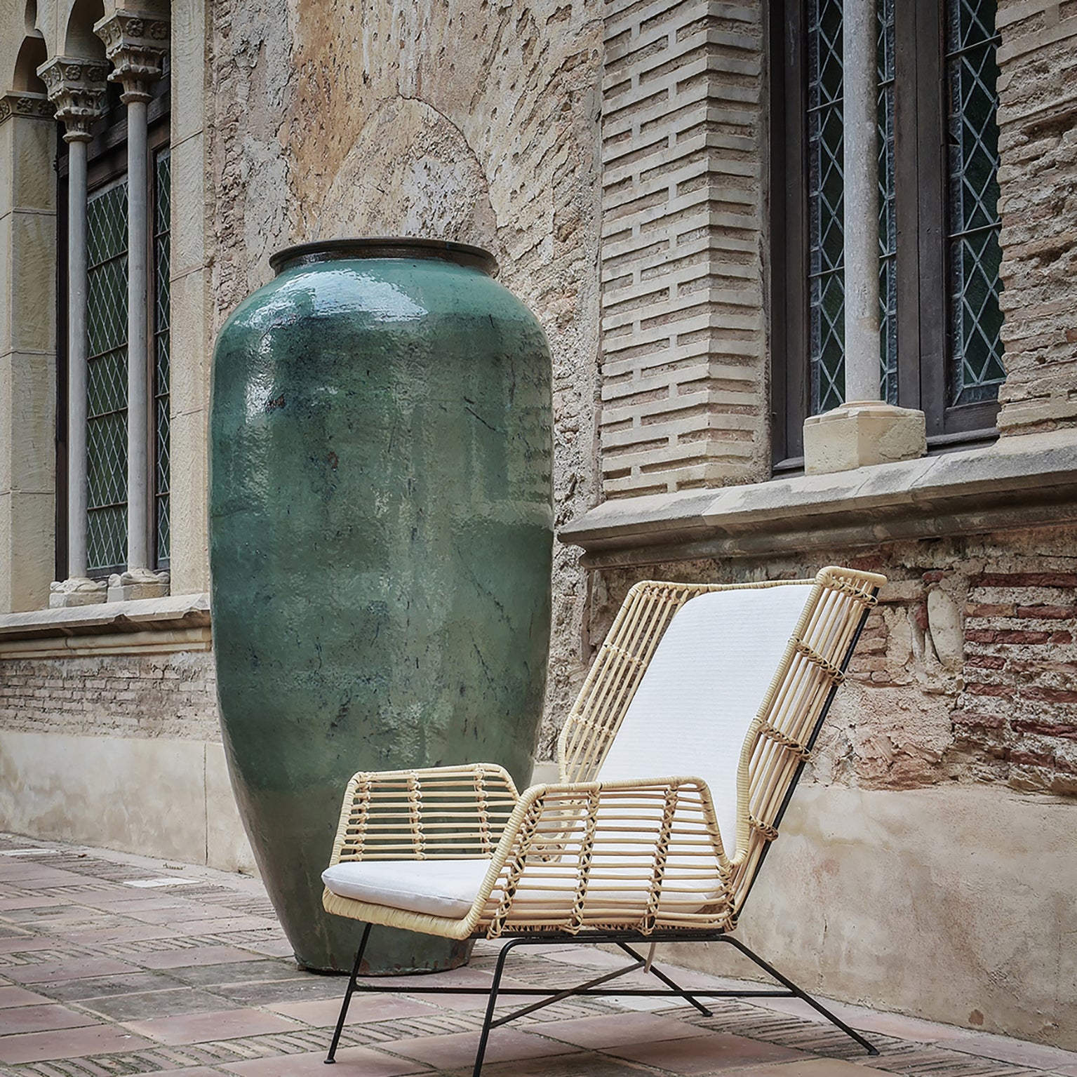 CHAN VASE